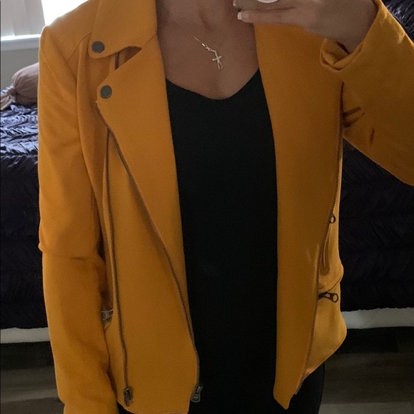 Jacket - Picture 4 of 7